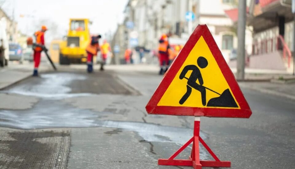cantiere edile su strada